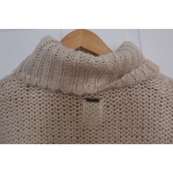 Billabong Cream Turtle Neck Knit Sweater NWOT - Picture 3 of 5
